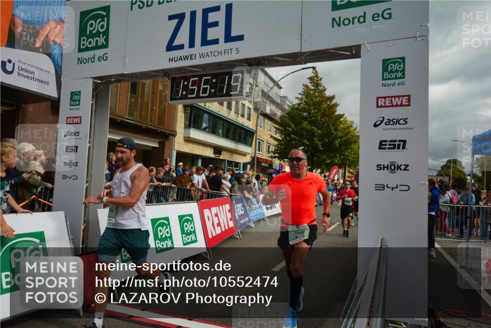 20.09.2026 - PSD Bank Halbmarathon LAZAROV Photography http://msf.ph/oto/10552474 20.09.2026 11:56:19 Ziel 1183, 1272, 1426, 1514, 1541, 1620, 1824, 2180, 2955, 3441, 3593, 3744, 3872, 3932, 3943, 4525, 4692 meine-sportfotos.de