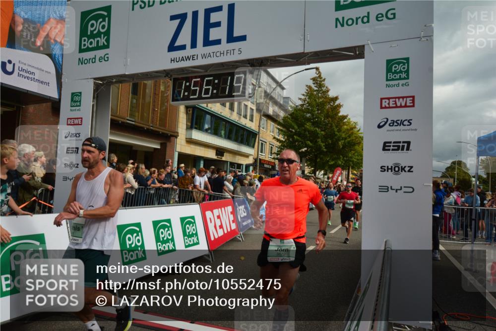 20.09.2026 - PSD Bank Halbmarathon LAZAROV Photography http://msf.ph/oto/10552475 20.09.2026 11:56:19 Ziel 1183, 1272, 1426, 1514, 1541, 1620, 1824, 2180, 2955, 3441, 3593, 3744, 3872, 3932, 3943, 4525, 4692 meine-sportfotos.de