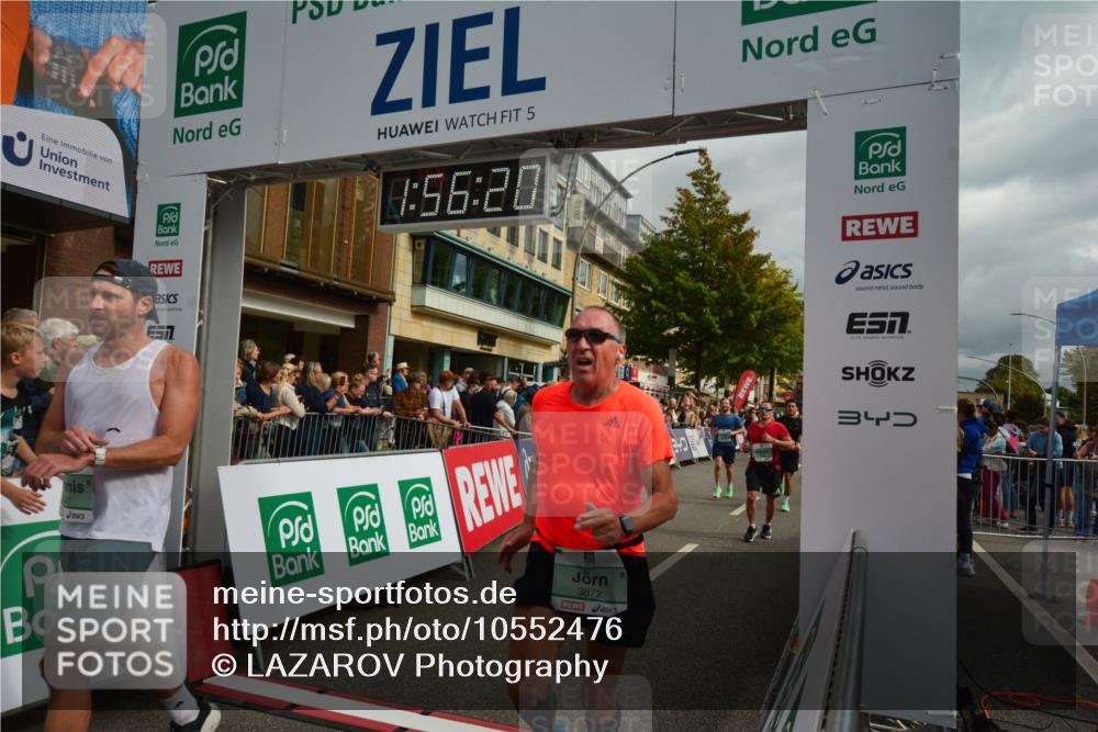 20.09.2026 - PSD Bank Halbmarathon LAZAROV Photography http://msf.ph/oto/10552476 20.09.2026 11:56:19 Ziel 1183, 1272, 1426, 1514, 1541, 1620, 1824, 2180, 2955, 3441, 3593, 3744, 3872, 3932, 3943, 4525, 4692 meine-sportfotos.de