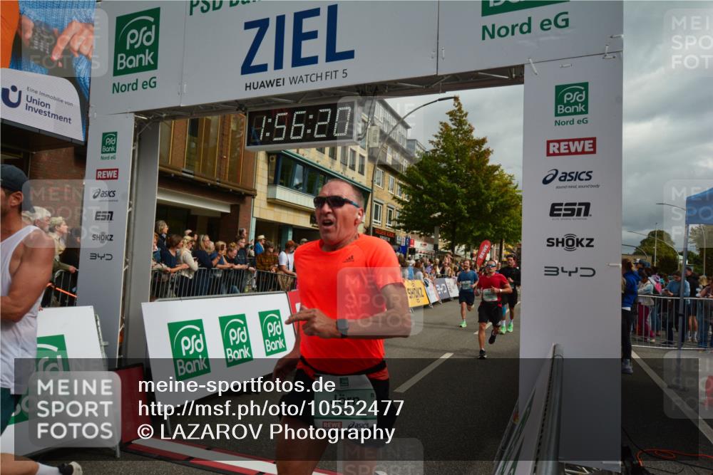 20.09.2026 - PSD Bank Halbmarathon LAZAROV Photography http://msf.ph/oto/10552477 20.09.2026 11:56:19 Ziel 1183, 1272, 1426, 1514, 1541, 1620, 1824, 2180, 2955, 3441, 3593, 3744, 3872, 3932, 3943, 4525, 4692 meine-sportfotos.de