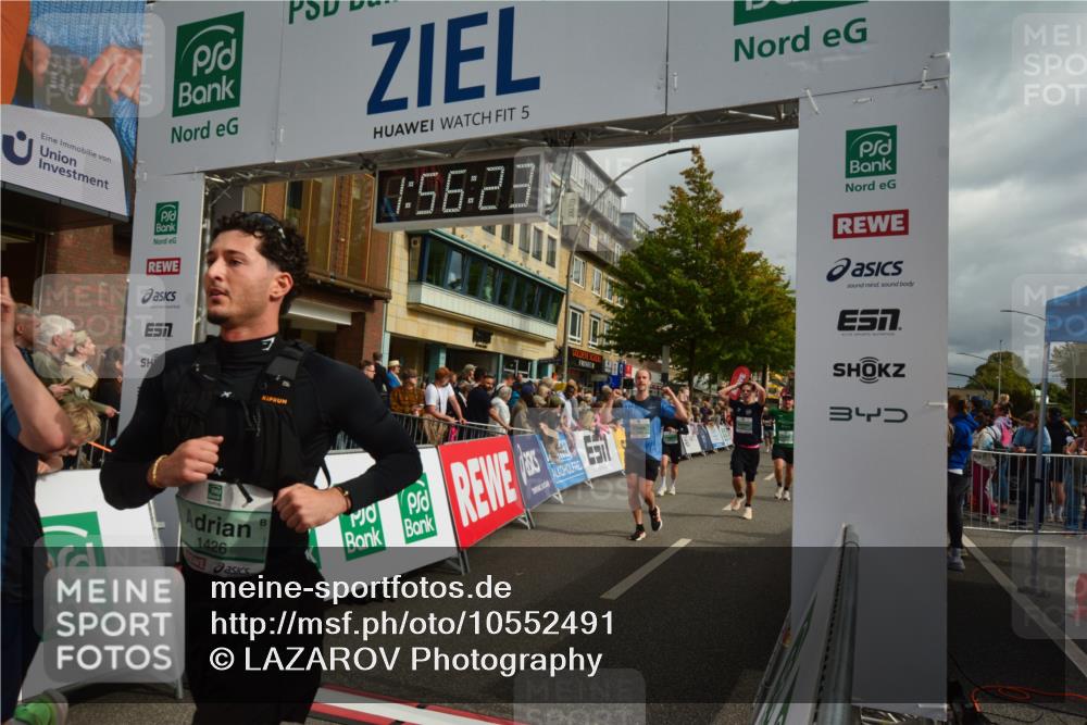 20.09.2026 - PSD Bank Halbmarathon LAZAROV Photography http://msf.ph/oto/10552491 20.09.2026 11:56:22 Ziel 1183, 1426, 1514, 1541, 1620, 1824, 1920, 2180, 2955, 2967, 3545, 3593, 3744, 3872, 3943, 4267, 4525, 4692 meine-sportfotos.de