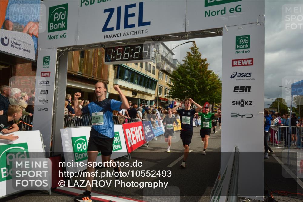 20.09.2026 - PSD Bank Halbmarathon LAZAROV Photography http://msf.ph/oto/10552493 20.09.2026 11:56:24 Ziel 1183, 1426, 1514, 1541, 1620, 1824, 1920, 2180, 2221, 2275, 2869, 2967, 3545, 3593, 3744, 3872, 3943, 4267, 4525, 4692 meine-sportfotos.de