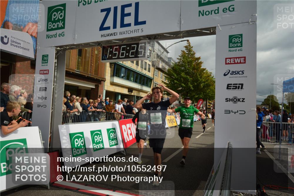 20.09.2026 - PSD Bank Halbmarathon LAZAROV Photography http://msf.ph/oto/10552497 20.09.2026 11:56:24 Ziel 1183, 1426, 1514, 1541, 1620, 1824, 1920, 2180, 2221, 2275, 2869, 2967, 3545, 3593, 3744, 3872, 3943, 4267, 4525, 4692 meine-sportfotos.de
