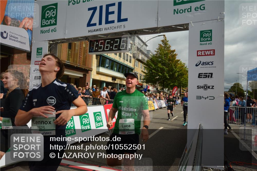 20.09.2026 - PSD Bank Halbmarathon LAZAROV Photography http://msf.ph/oto/10552501 20.09.2026 11:56:25 Ziel 1426, 1514, 1541, 1620, 1824, 1920, 2180, 2221, 2275, 2869, 2967, 3545, 3593, 3744, 3872, 3943, 4267, 4525, 4692 meine-sportfotos.de