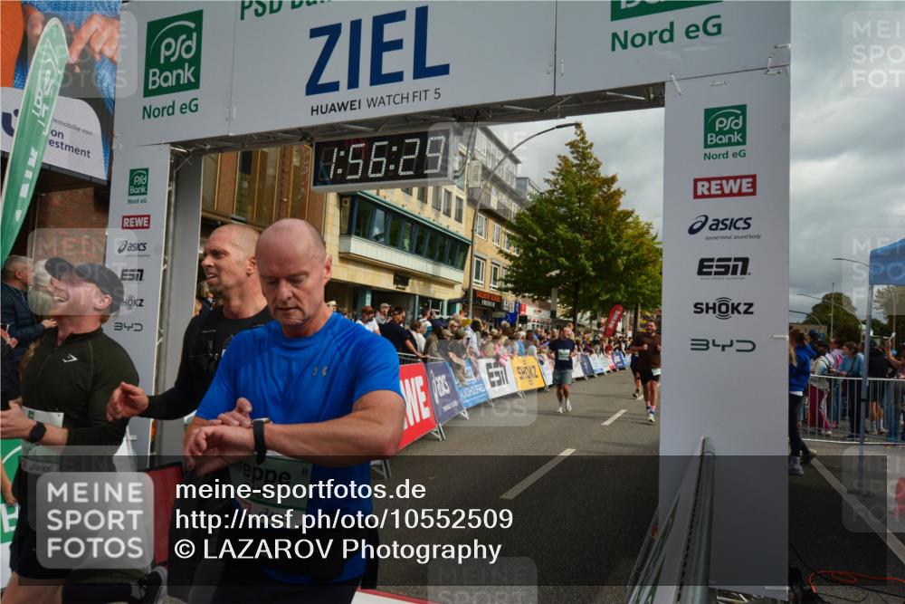 20.09.2026 - PSD Bank Halbmarathon LAZAROV Photography http://msf.ph/oto/10552509 20.09.2026 11:56:28 Ziel 1426, 1514, 1747, 1824, 1920, 2022, 2180, 2221, 2275, 2418, 2869, 2967, 3545, 3593, 3744, 3943, 4097, 4252, 4267, 4525, 4692 meine-sportfotos.de