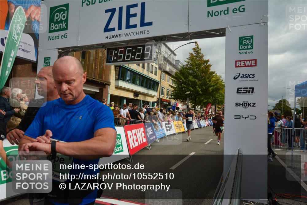 20.09.2026 - PSD Bank Halbmarathon LAZAROV Photography http://msf.ph/oto/10552510 20.09.2026 11:56:29 Ziel 1514, 1747, 1824, 1920, 2022, 2180, 2221, 2275, 2418, 2869, 2967, 3545, 3593, 3744, 4097, 4252, 4267, 4525, 4692 meine-sportfotos.de