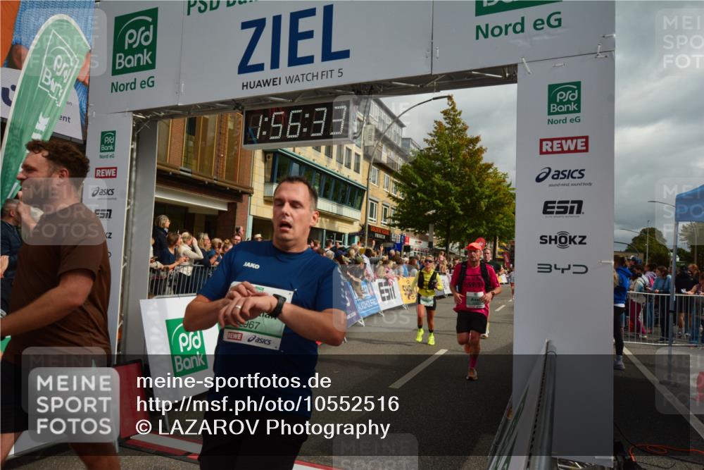 20.09.2026 - PSD Bank Halbmarathon LAZAROV Photography http://msf.ph/oto/10552516 20.09.2026 11:56:33 Ziel 1514, 1747, 1760, 1824, 1920, 2022, 2180, 2221, 2275, 2418, 2869, 2967, 3365, 3545, 4097, 4252, 4267, 4374 meine-sportfotos.de