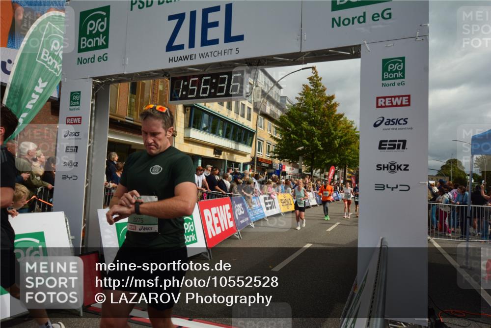 20.09.2026 - PSD Bank Halbmarathon LAZAROV Photography http://msf.ph/oto/10552528 20.09.2026 11:56:35 Ziel 1747, 1760, 1920, 2022, 2221, 2275, 2418, 2869, 2967, 3365, 3545, 4097, 4252, 4267, 4374 meine-sportfotos.de
