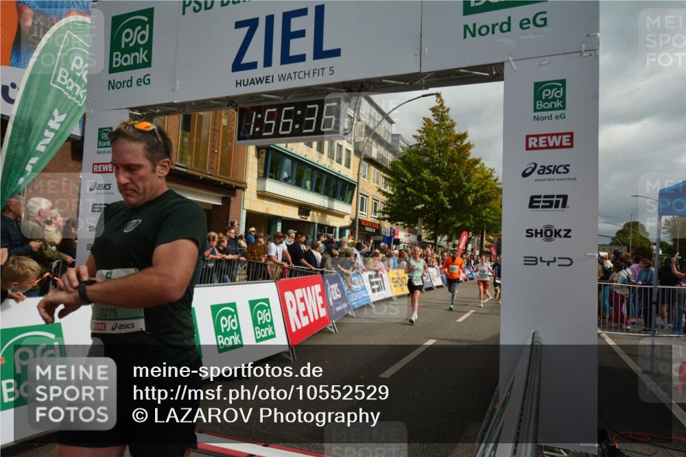 20.09.2026 - PSD Bank Halbmarathon LAZAROV Photography http://msf.ph/oto/10552529 20.09.2026 11:56:36 Ziel 1747, 1760, 1920, 2022, 2221, 2275, 2418, 2869, 2967, 3365, 3545, 4097, 4252, 4267, 4374 meine-sportfotos.de