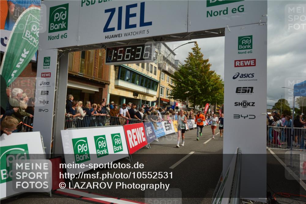 20.09.2026 - PSD Bank Halbmarathon LAZAROV Photography http://msf.ph/oto/10552531 20.09.2026 11:56:36 Ziel 1747, 1760, 1920, 2022, 2221, 2275, 2418, 2869, 2967, 3365, 3545, 4097, 4252, 4267, 4374 meine-sportfotos.de