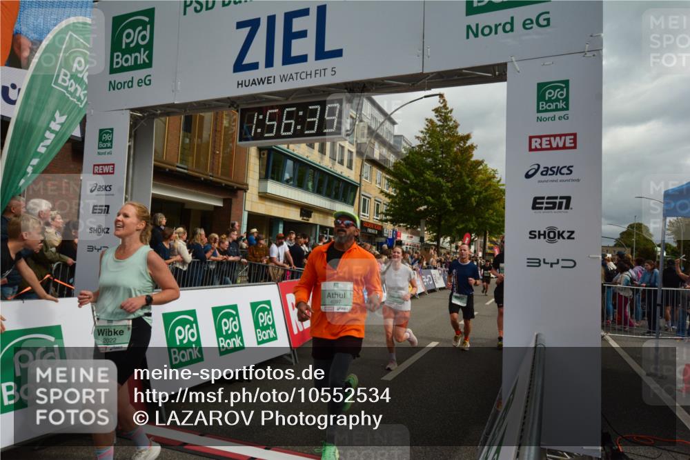 20.09.2026 - PSD Bank Halbmarathon LAZAROV Photography http://msf.ph/oto/10552534 20.09.2026 11:56:38 Ziel 1747, 1760, 1920, 2022, 2221, 2275, 2418, 2869, 2967, 3365, 3545, 4097, 4252, 4267, 4374 meine-sportfotos.de