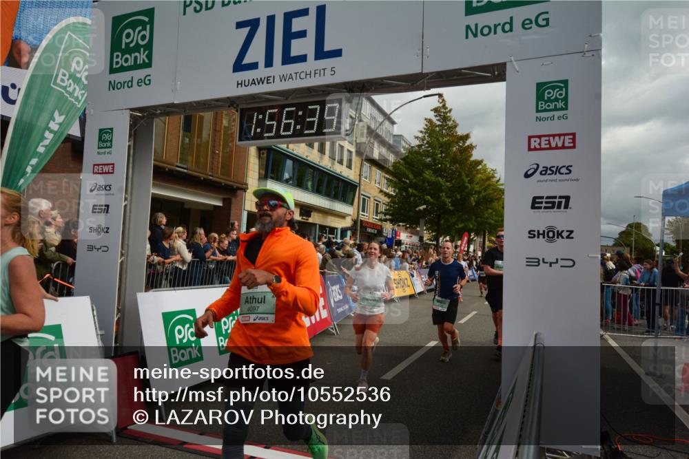 20.09.2026 - PSD Bank Halbmarathon LAZAROV Photography http://msf.ph/oto/10552536 20.09.2026 11:56:39 Ziel 1482, 1747, 1760, 2022, 2221, 2275, 2418, 2869, 2967, 3365, 4097, 4252, 4267, 4374 meine-sportfotos.de