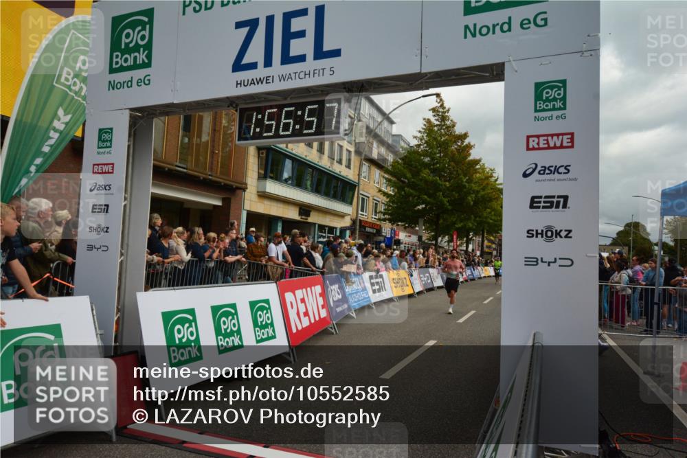 20.09.2026 - PSD Bank Halbmarathon LAZAROV Photography http://msf.ph/oto/10552585 20.09.2026 11:56:56 Ziel 1482, 1554, 1903, 2079, 2416, 3079, 3442, 3784, 3822, 3927, 3967, 4734, 4753 meine-sportfotos.de