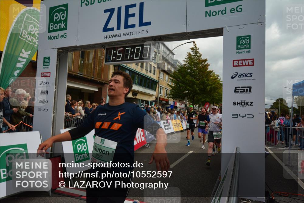20.09.2026 - PSD Bank Halbmarathon LAZAROV Photography http://msf.ph/oto/10552597 20.09.2026 11:57:06 Ziel 1249, 1685, 1700, 1986, 2079, 2104, 2354, 3079, 3442, 3784, 3927, 4302, 4464, 4671, 4752, 4753 meine-sportfotos.de
