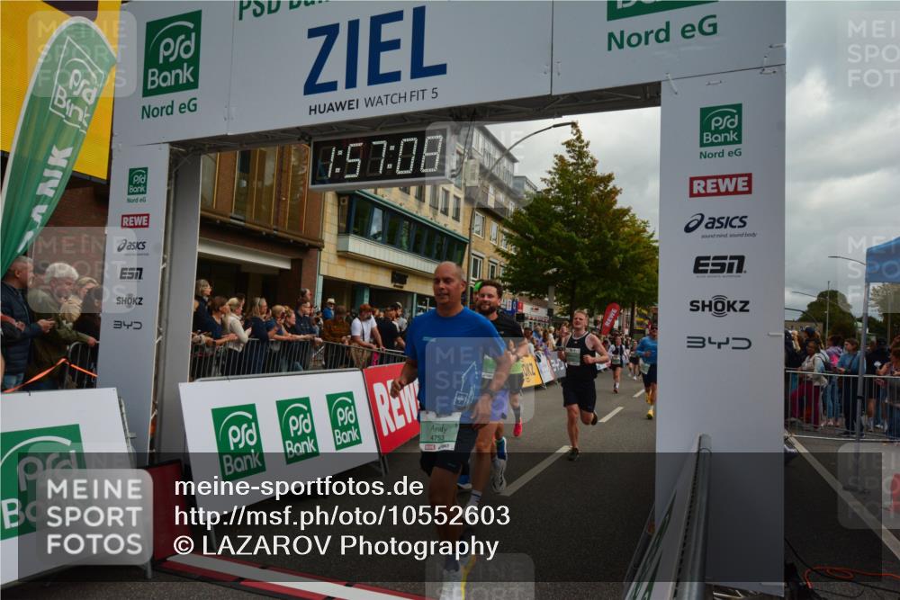 20.09.2026 - PSD Bank Halbmarathon LAZAROV Photography http://msf.ph/oto/10552603 20.09.2026 11:57:07 Ziel 1249, 1685, 1700, 1986, 2079, 2104, 2354, 3079, 3442, 3640, 3784, 3927, 4302, 4464, 4671, 4752, 4753 meine-sportfotos.de