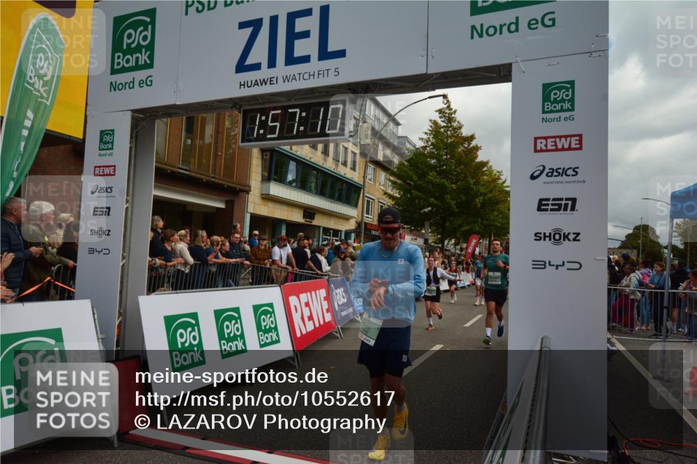 20.09.2026 - PSD Bank Halbmarathon LAZAROV Photography http://msf.ph/oto/10552617 20.09.2026 11:57:10 Ziel 1249, 1263, 1685, 1700, 1986, 2079, 2104, 2354, 2421, 2480, 3079, 3442, 3640, 3784, 3927, 4302, 4464, 4671, 4752, 4753 meine-sportfotos.de