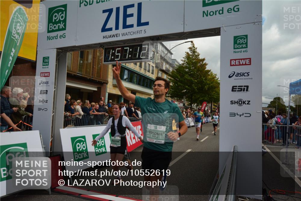 20.09.2026 - PSD Bank Halbmarathon LAZAROV Photography http://msf.ph/oto/10552619 20.09.2026 11:57:12 Ziel 1249, 1263, 1685, 1700, 1986, 2079, 2104, 2354, 2421, 2480, 3079, 3640, 3784, 3927, 4302, 4464, 4671, 4752, 4753 meine-sportfotos.de