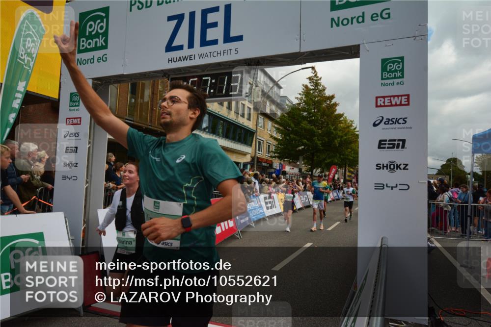 20.09.2026 - PSD Bank Halbmarathon LAZAROV Photography http://msf.ph/oto/10552621 20.09.2026 11:57:12 Ziel 1249, 1263, 1685, 1700, 1986, 2079, 2104, 2354, 2421, 2480, 3079, 3640, 3784, 3927, 4302, 4464, 4671, 4752, 4753 meine-sportfotos.de