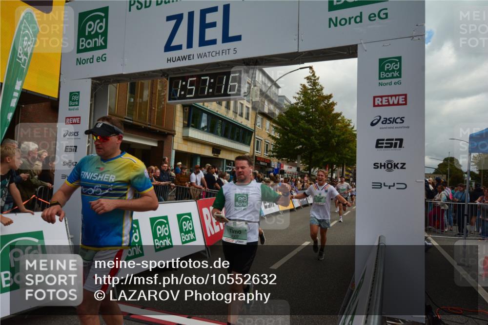 20.09.2026 - PSD Bank Halbmarathon LAZAROV Photography http://msf.ph/oto/10552632 20.09.2026 11:57:16 Ziel 1019, 1092, 1249, 1263, 1685, 1700, 1986, 2104, 2421, 2480, 3640, 3645, 4295, 4302, 4464, 4531, 4724, 4752 meine-sportfotos.de