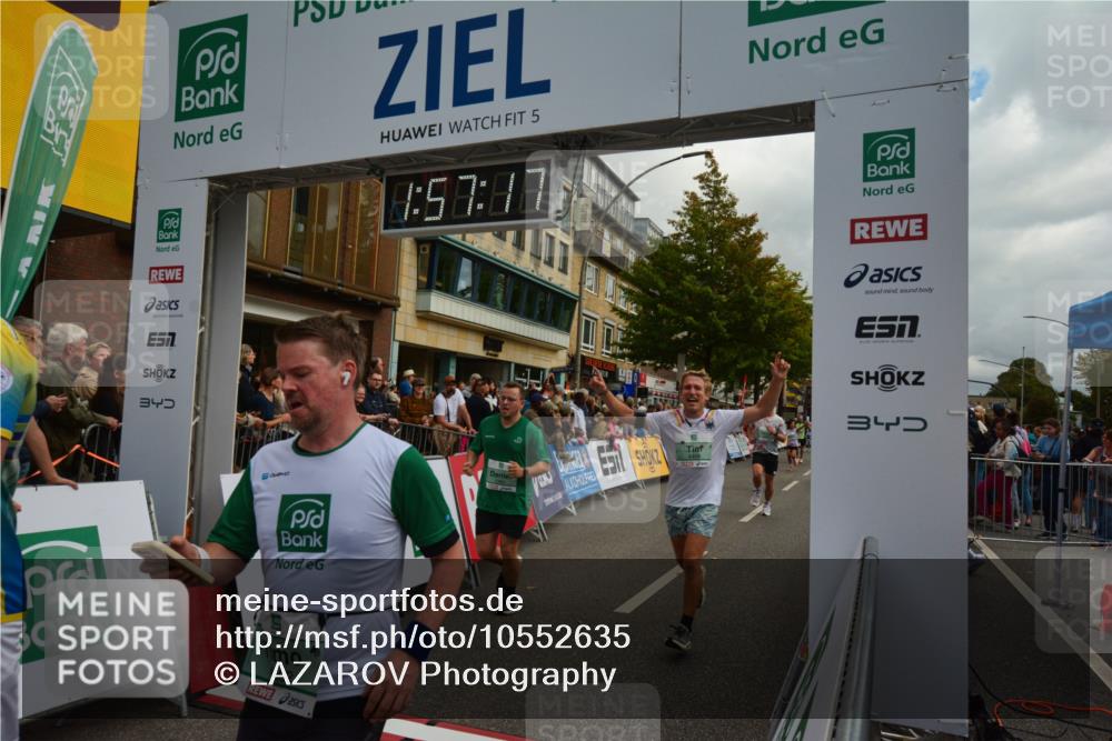 20.09.2026 - PSD Bank Halbmarathon LAZAROV Photography http://msf.ph/oto/10552635 20.09.2026 11:57:16 Ziel 1019, 1092, 1249, 1263, 1685, 1700, 1986, 2104, 2421, 2480, 3640, 3645, 4295, 4302, 4464, 4531, 4724, 4752 meine-sportfotos.de