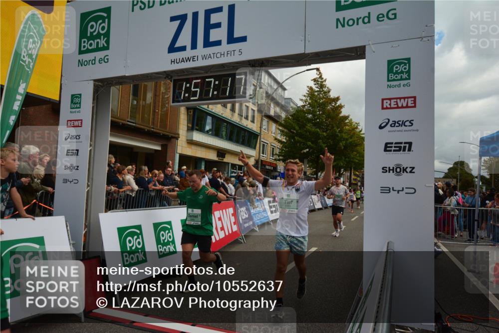 20.09.2026 - PSD Bank Halbmarathon LAZAROV Photography http://msf.ph/oto/10552637 20.09.2026 11:57:16 Ziel 1019, 1092, 1249, 1263, 1685, 1700, 1986, 2104, 2421, 2480, 3640, 3645, 4295, 4302, 4464, 4531, 4724, 4752 meine-sportfotos.de