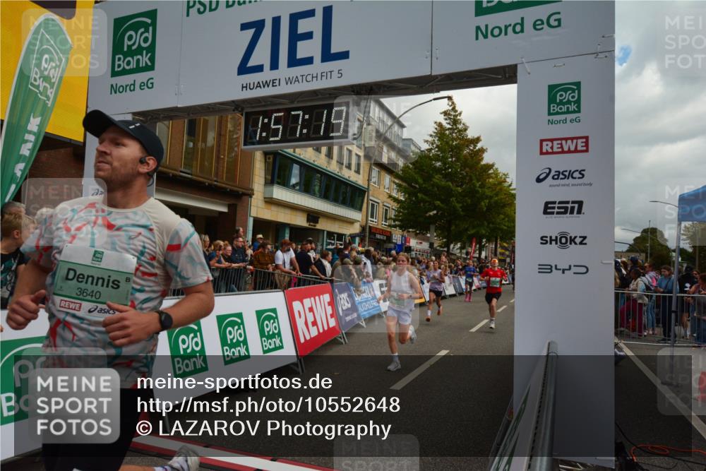 20.09.2026 - PSD Bank Halbmarathon LAZAROV Photography http://msf.ph/oto/10552648 20.09.2026 11:57:19 Ziel 1019, 1092, 1249, 1263, 1685, 1791, 1986, 2421, 2480, 3640, 3645, 4295, 4302, 4464, 4531, 4724 meine-sportfotos.de