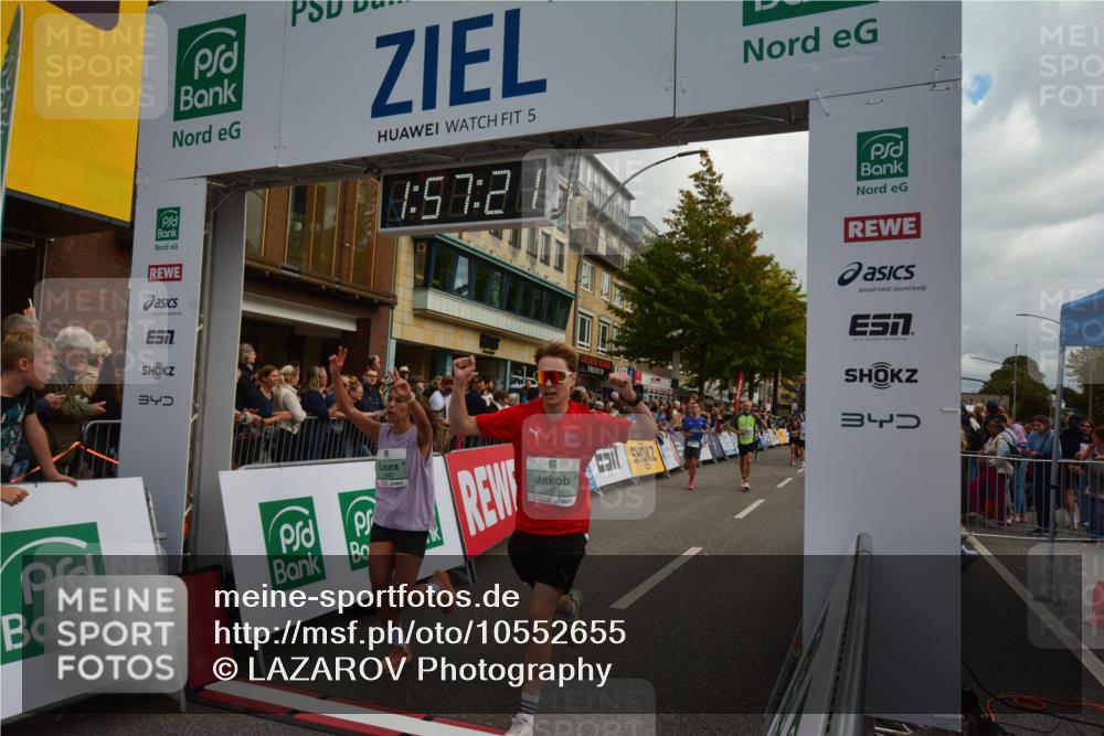 20.09.2026 - PSD Bank Halbmarathon LAZAROV Photography http://msf.ph/oto/10552655 20.09.2026 11:57:21 Ziel 1019, 1092, 1249, 1263, 1332, 1685, 1791, 1986, 2421, 2480, 3640, 3645, 4295, 4302, 4464, 4531, 4724 meine-sportfotos.de