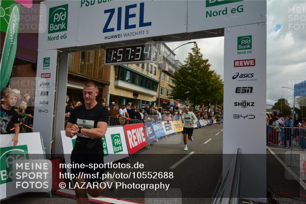 20.09.2026 - PSD Bank Halbmarathon LAZAROV Photography http://msf.ph/oto/10552688 20.09.2026 11:57:34 Ziel 1092, 1332, 1761, 1791, 2052, 2148, 3008, 3029, 3256, 3260, 4295, 4489, 4531 meine-sportfotos.de