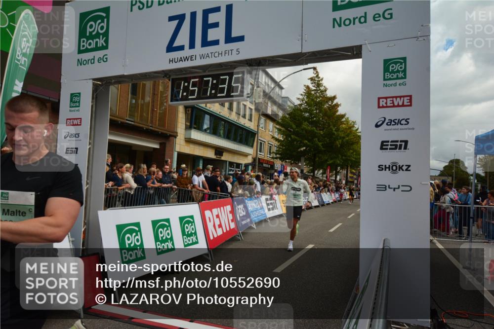 20.09.2026 - PSD Bank Halbmarathon LAZAROV Photography http://msf.ph/oto/10552690 20.09.2026 11:57:34 Ziel 1092, 1332, 1761, 1791, 2052, 2148, 3008, 3029, 3256, 3260, 4295, 4489, 4531 meine-sportfotos.de
