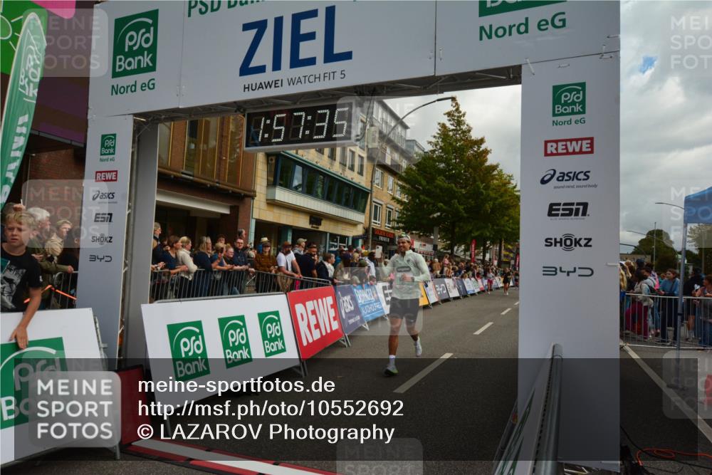 20.09.2026 - PSD Bank Halbmarathon LAZAROV Photography http://msf.ph/oto/10552692 20.09.2026 11:57:35 Ziel 1332, 1761, 1791, 2052, 2148, 2253, 2540, 3008, 3029, 3256, 3260, 3374, 4489 meine-sportfotos.de
