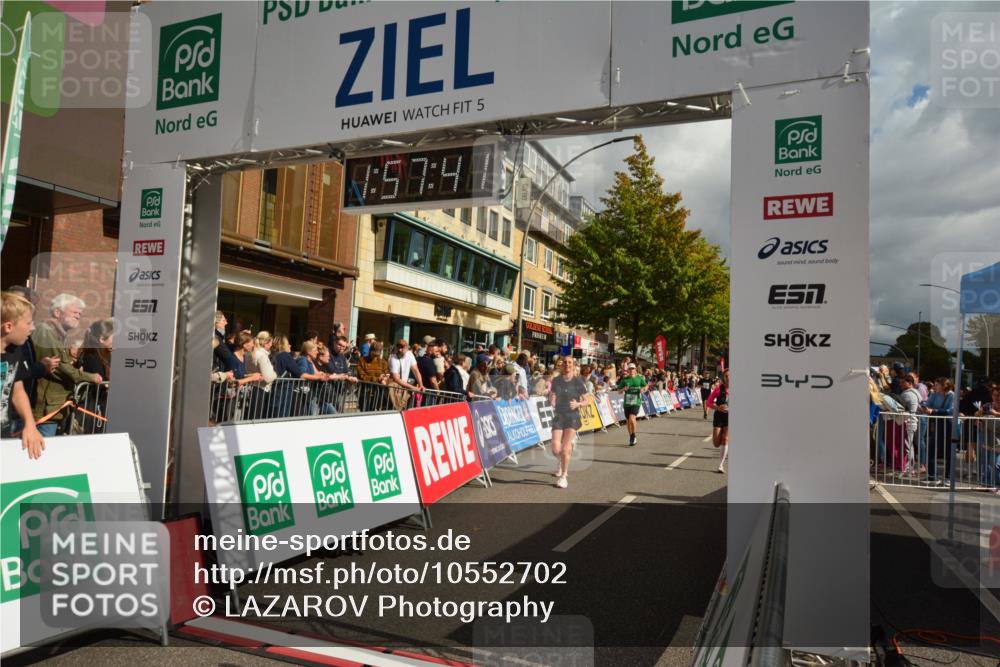 20.09.2026 - PSD Bank Halbmarathon LAZAROV Photography http://msf.ph/oto/10552702 20.09.2026 11:57:41 Ziel 1052, 1301, 1711, 1761, 2052, 2092, 2148, 2253, 2540, 3008, 3256, 3260, 3374, 3624, 3935, 4489 meine-sportfotos.de