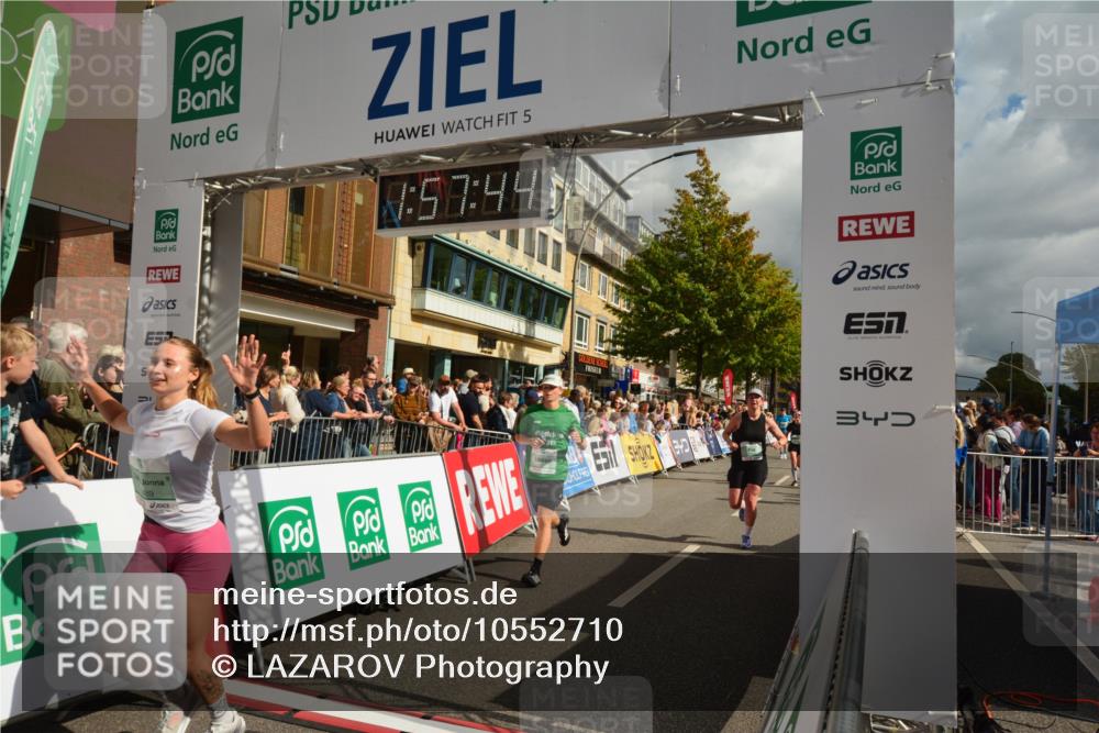 20.09.2026 - PSD Bank Halbmarathon LAZAROV Photography http://msf.ph/oto/10552710 20.09.2026 11:57:43 Ziel 1052, 1301, 1711, 1761, 2052, 2092, 2148, 2253, 2540, 2846, 3256, 3260, 3374, 3624, 3935, 4489 meine-sportfotos.de