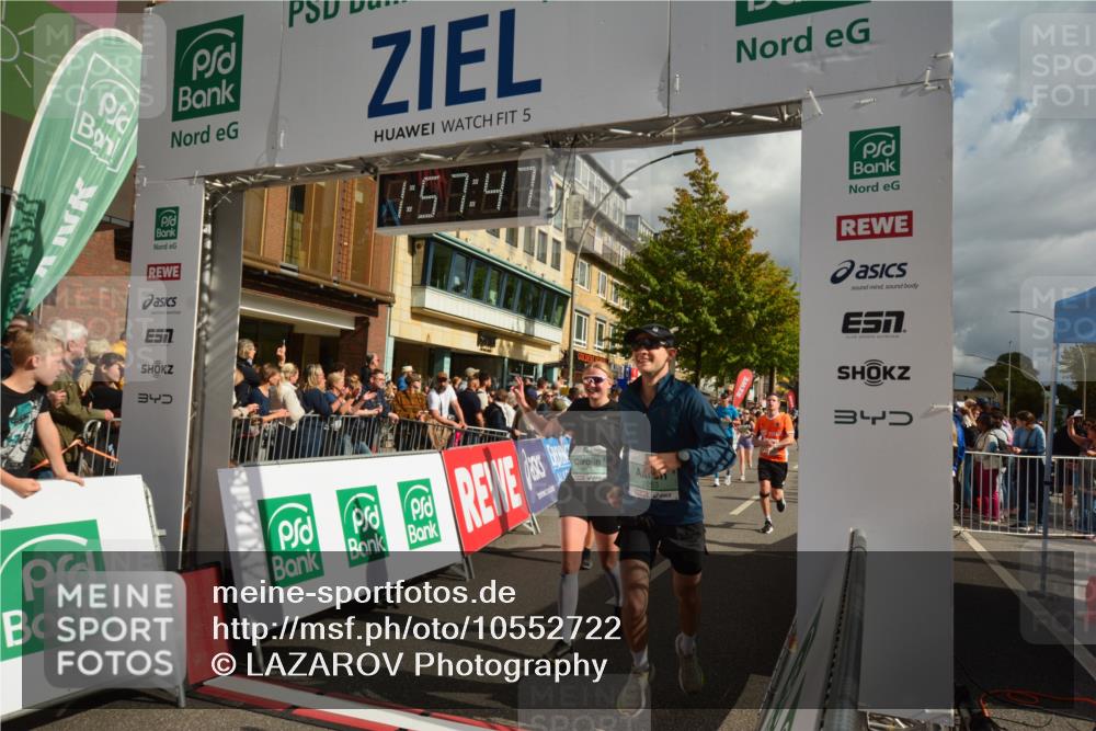20.09.2026 - PSD Bank Halbmarathon LAZAROV Photography http://msf.ph/oto/10552722 20.09.2026 11:57:47 Ziel 1052, 1301, 1709, 1711, 1761, 2052, 2092, 2148, 2253, 2540, 2846, 3107, 3256, 3374, 3624, 3762, 3935, 4489, 4589 meine-sportfotos.de