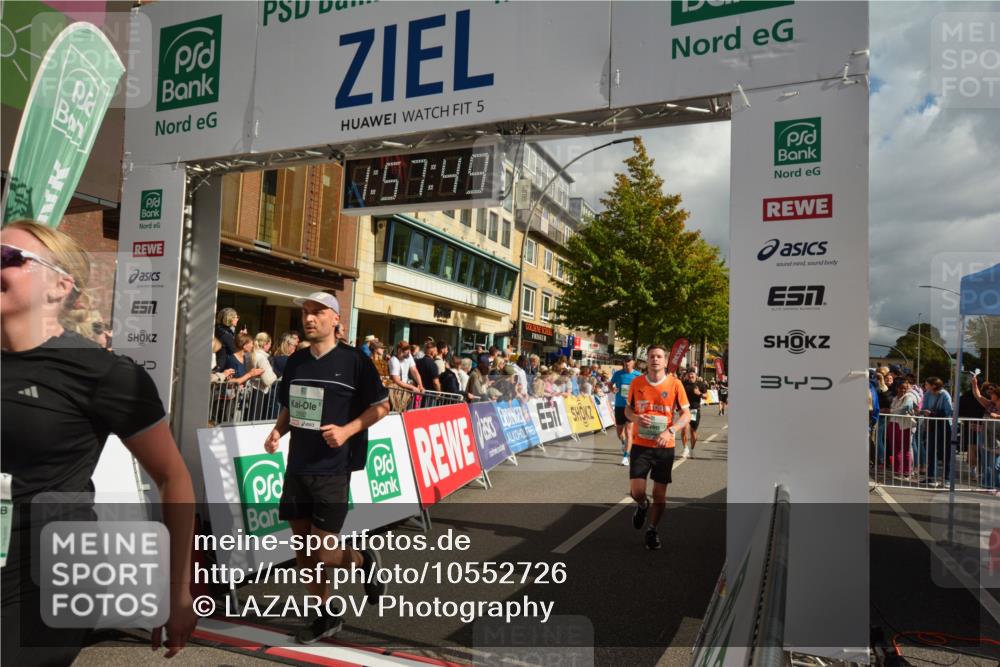 20.09.2026 - PSD Bank Halbmarathon LAZAROV Photography http://msf.ph/oto/10552726 20.09.2026 11:57:48 Ziel 1052, 1301, 1709, 1711, 1761, 2052, 2092, 2148, 2253, 2540, 2846, 3107, 3256, 3374, 3624, 3762, 3935, 4489, 4589 meine-sportfotos.de