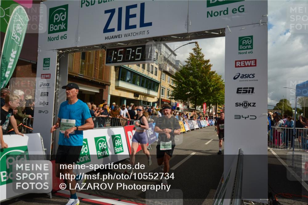 20.09.2026 - PSD Bank Halbmarathon LAZAROV Photography http://msf.ph/oto/10552734 20.09.2026 11:57:51 Ziel 1052, 1210, 1301, 1530, 1709, 1711, 2052, 2092, 2253, 2531, 2540, 2846, 3107, 3374, 3624, 3762, 3935, 3941, 4327, 4589, 4610 meine-sportfotos.de