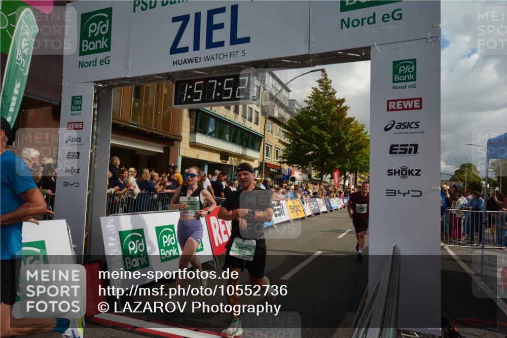 20.09.2026 - PSD Bank Halbmarathon LAZAROV Photography http://msf.ph/oto/10552736 20.09.2026 11:57:51 Ziel 1052, 1210, 1301, 1530, 1709, 1711, 2052, 2092, 2253, 2531, 2540, 2846, 3107, 3374, 3624, 3762, 3935, 3941, 4327, 4589, 4610 meine-sportfotos.de