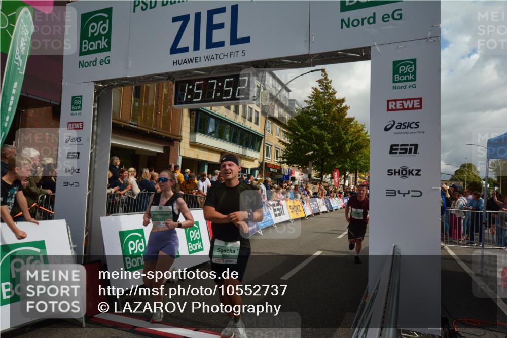 20.09.2026 - PSD Bank Halbmarathon LAZAROV Photography http://msf.ph/oto/10552737 20.09.2026 11:57:51 Ziel 1052, 1210, 1301, 1530, 1709, 1711, 2052, 2092, 2253, 2531, 2540, 2846, 3107, 3374, 3624, 3762, 3935, 3941, 4327, 4589, 4610 meine-sportfotos.de