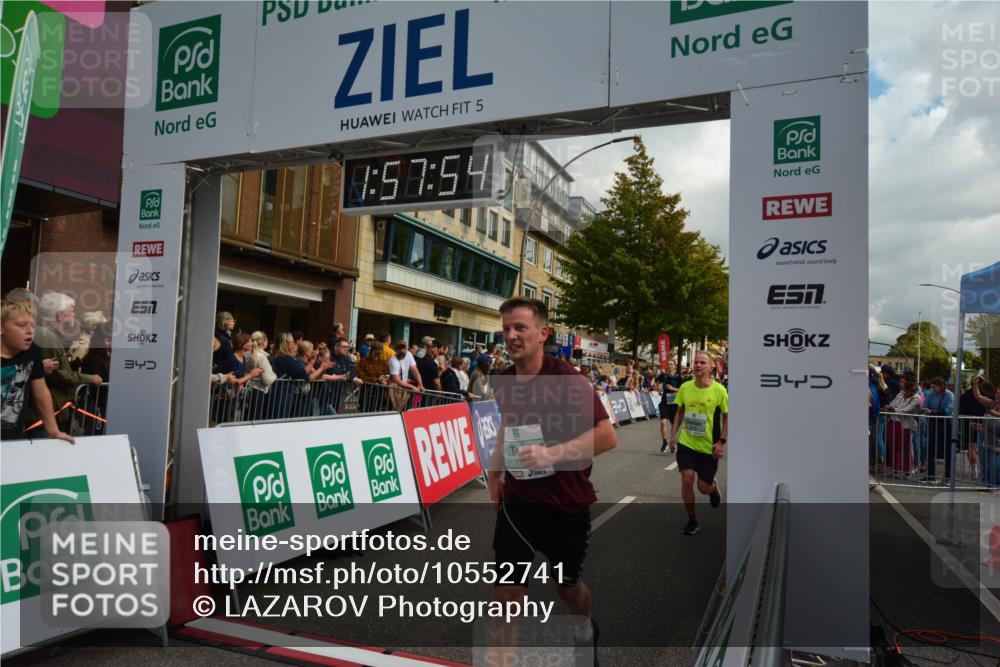 20.09.2026 - PSD Bank Halbmarathon LAZAROV Photography http://msf.ph/oto/10552741 20.09.2026 11:57:53 Ziel 1052, 1210, 1301, 1530, 1709, 1711, 2092, 2253, 2531, 2540, 2846, 2935, 3107, 3280, 3374, 3624, 3762, 3935, 3941, 4327, 4589, 4610 meine-sportfotos.de