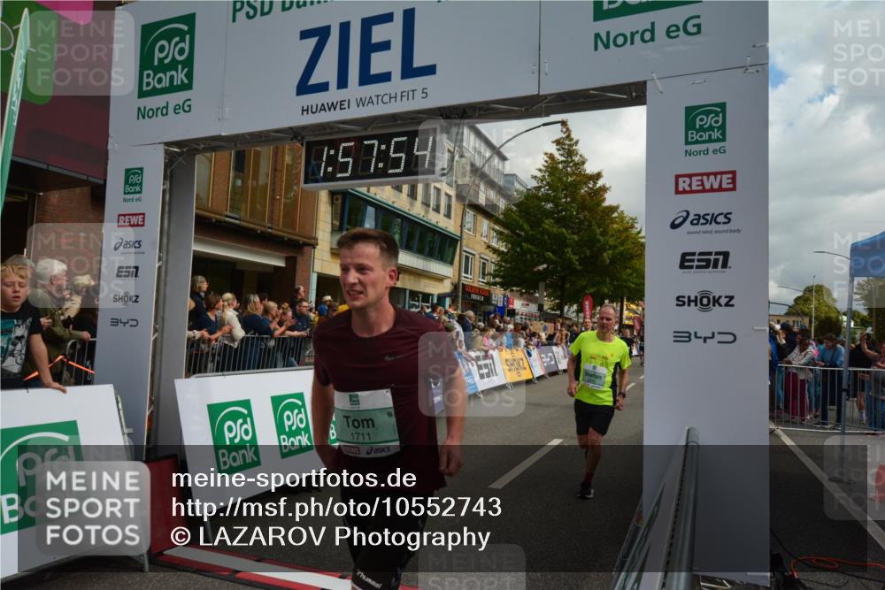 20.09.2026 - PSD Bank Halbmarathon LAZAROV Photography http://msf.ph/oto/10552743 20.09.2026 11:57:53 Ziel 1052, 1210, 1301, 1530, 1709, 1711, 2092, 2253, 2531, 2540, 2846, 2935, 3107, 3280, 3374, 3624, 3762, 3935, 3941, 4327, 4589, 4610 meine-sportfotos.de