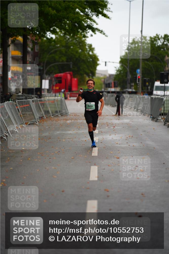 20.09.2026 - PSD Bank Halbmarathon LAZAROV Photography http://msf.ph/oto/10552753 20.09.2026 13:21:32 Ziel 1742 meine-sportfotos.de