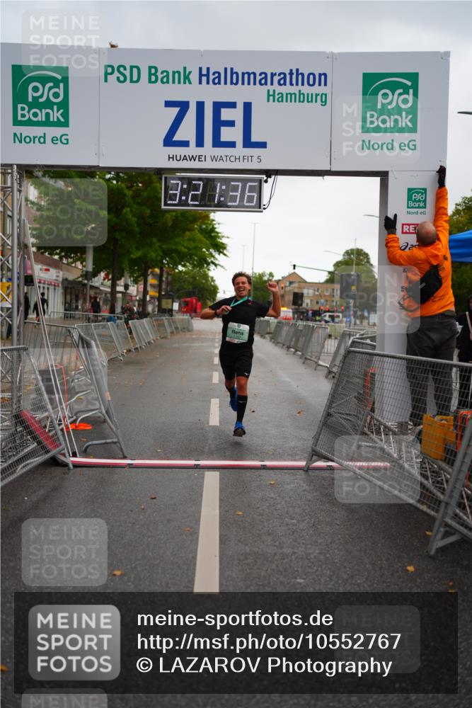 20.09.2026 - PSD Bank Halbmarathon LAZAROV Photography http://msf.ph/oto/10552767 20.09.2026 13:21:35 Ziel 1742 meine-sportfotos.de