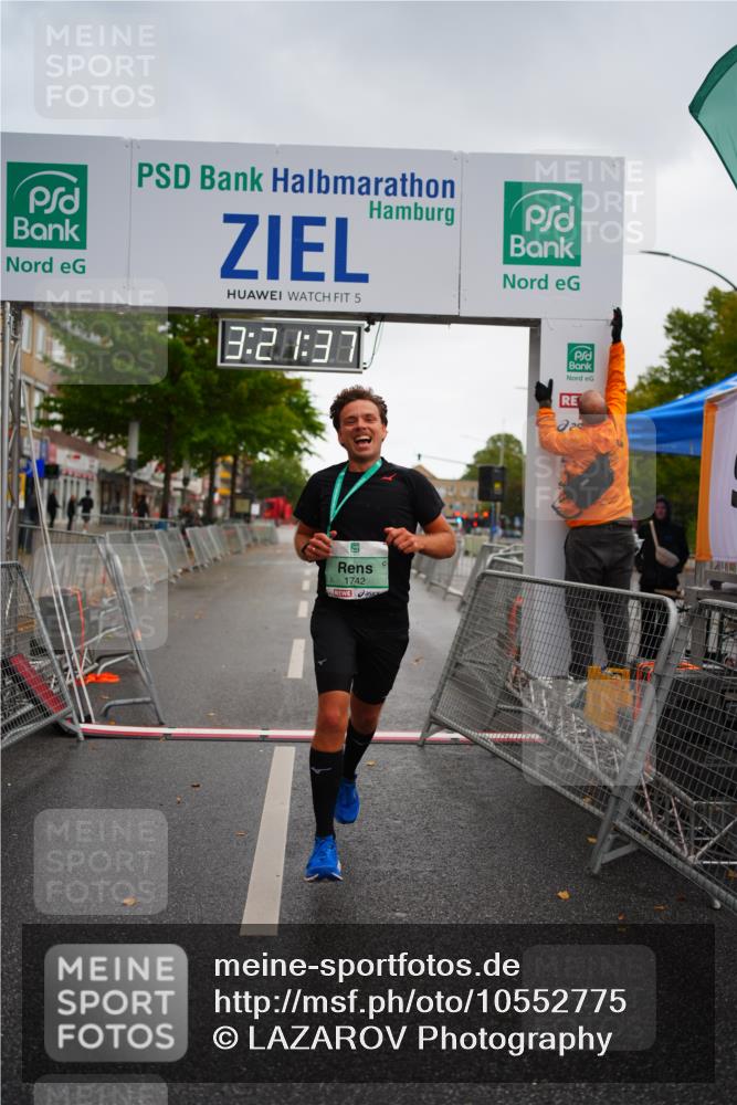 20.09.2026 - PSD Bank Halbmarathon LAZAROV Photography http://msf.ph/oto/10552775 20.09.2026 13:21:36 Ziel 1742 meine-sportfotos.de