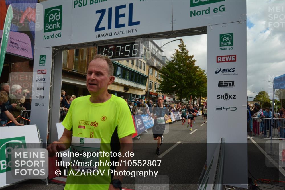 20.09.2026 - PSD Bank Halbmarathon LAZAROV Photography http://msf.ph/oto/10552807 20.09.2026 11:57:55 Ziel 1052, 1210, 1301, 1530, 1709, 1711, 2531, 2846, 2935, 3107, 3280, 3624, 3762, 3935, 3941, 4327, 4589, 4610 meine-sportfotos.de