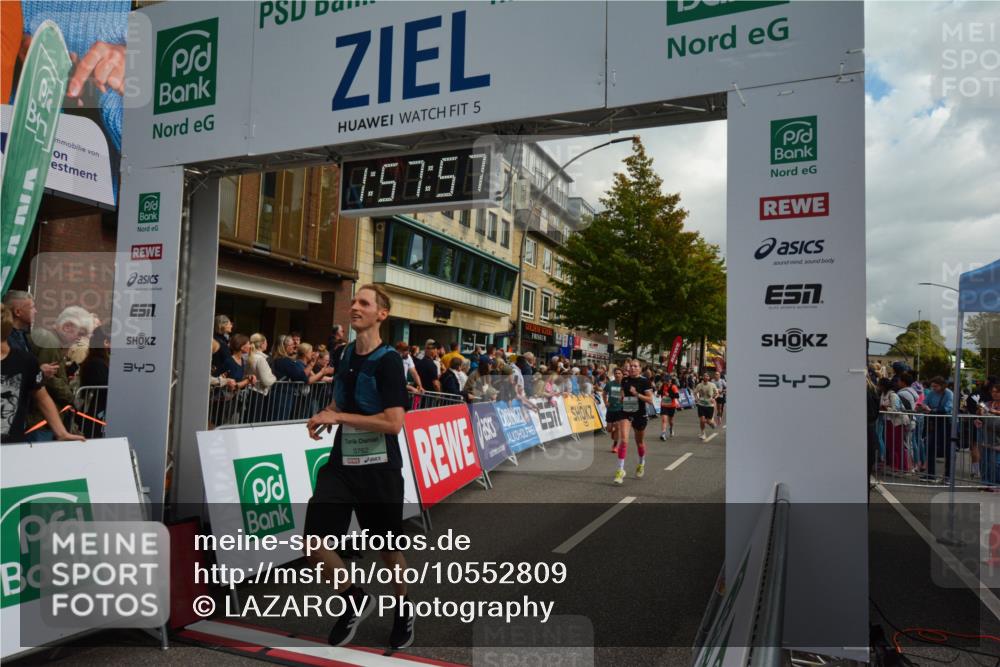 20.09.2026 - PSD Bank Halbmarathon LAZAROV Photography http://msf.ph/oto/10552809 20.09.2026 11:57:56 Ziel 1052, 1210, 1301, 1530, 1709, 1711, 2531, 2846, 2935, 3107, 3280, 3624, 3762, 3941, 4327, 4589, 4610 meine-sportfotos.de