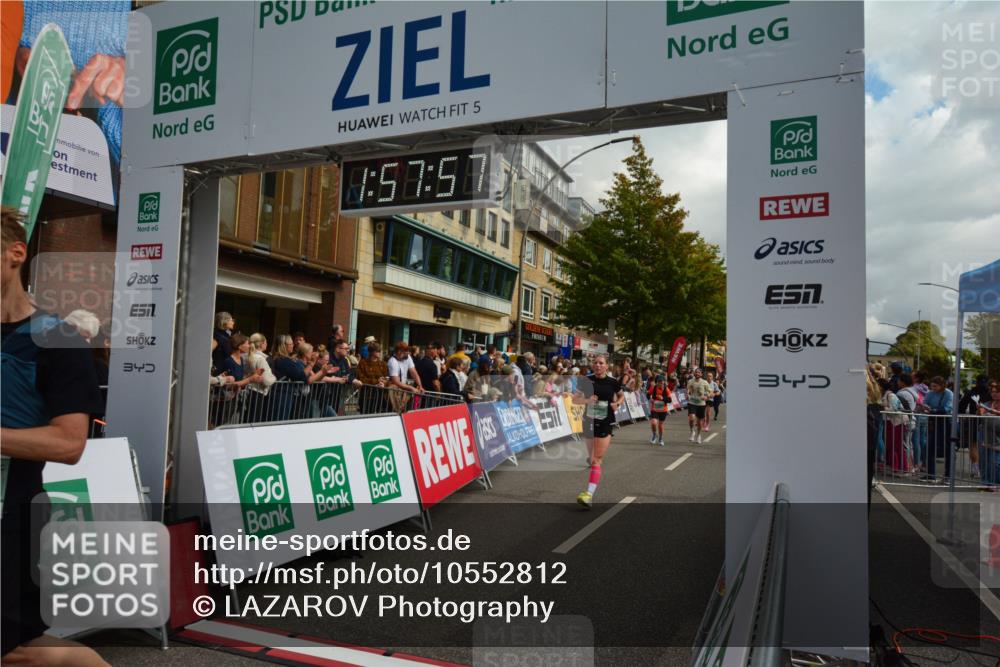 20.09.2026 - PSD Bank Halbmarathon LAZAROV Photography http://msf.ph/oto/10552812 20.09.2026 11:57:56 Ziel 1052, 1210, 1301, 1530, 1709, 1711, 2531, 2846, 2935, 3107, 3280, 3624, 3762, 3941, 4327, 4589, 4610 meine-sportfotos.de