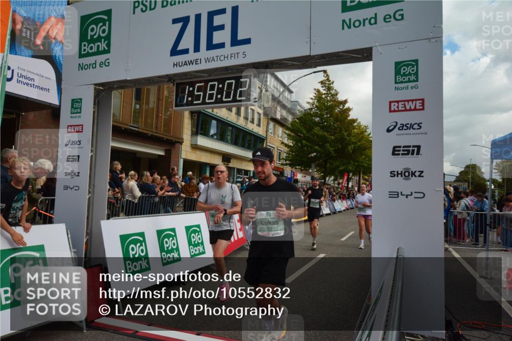 20.09.2026 - PSD Bank Halbmarathon LAZAROV Photography http://msf.ph/oto/10552832 20.09.2026 11:58:01 Ziel 1140, 1210, 1311, 1313, 1530, 1592, 1709, 2531, 2935, 3107, 3280, 3762, 3941, 4327, 4589, 4610 meine-sportfotos.de