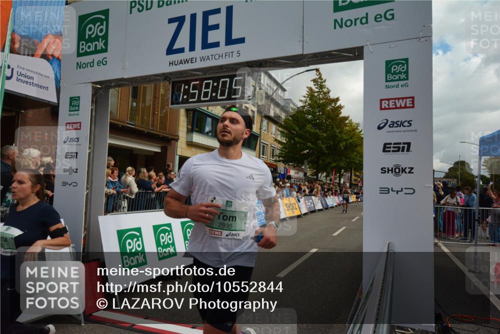 20.09.2026 - PSD Bank Halbmarathon LAZAROV Photography http://msf.ph/oto/10552844 20.09.2026 11:58:04 Ziel 1140, 1210, 1311, 1313, 1530, 1592, 1709, 2448, 2531, 2935, 3107, 3280, 3941, 4327, 4589, 4610 meine-sportfotos.de