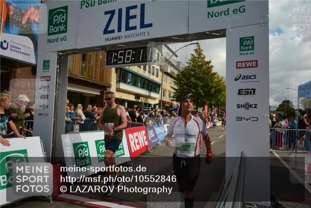 20.09.2026 - PSD Bank Halbmarathon LAZAROV Photography http://msf.ph/oto/10552846 20.09.2026 11:58:10 Ziel 1020, 1140, 1311, 1313, 1406, 1592, 2448, 2900, 2935, 2993, 3280, 4528, 4597, 4635 meine-sportfotos.de