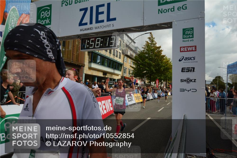 20.09.2026 - PSD Bank Halbmarathon LAZAROV Photography http://msf.ph/oto/10552854 20.09.2026 11:58:12 Ziel 1020, 1140, 1311, 1313, 1406, 1592, 2448, 2900, 2993, 4528, 4597, 4635, 4659 meine-sportfotos.de