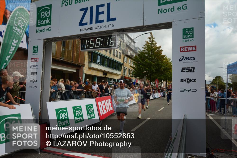 20.09.2026 - PSD Bank Halbmarathon LAZAROV Photography http://msf.ph/oto/10552863 20.09.2026 11:58:16 Ziel 1020, 1140, 1311, 1313, 1406, 1592, 2448, 2585, 2900, 2993, 4528, 4597, 4635, 4659 meine-sportfotos.de